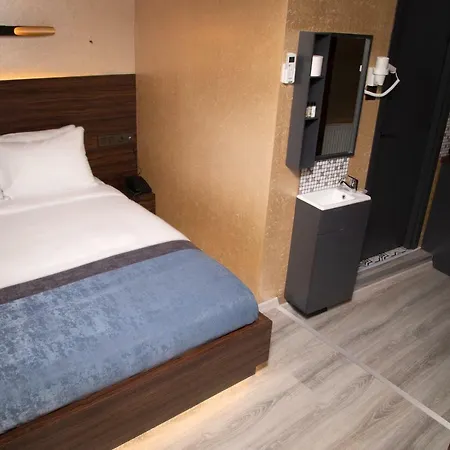 Taksim Heavenist Hotel